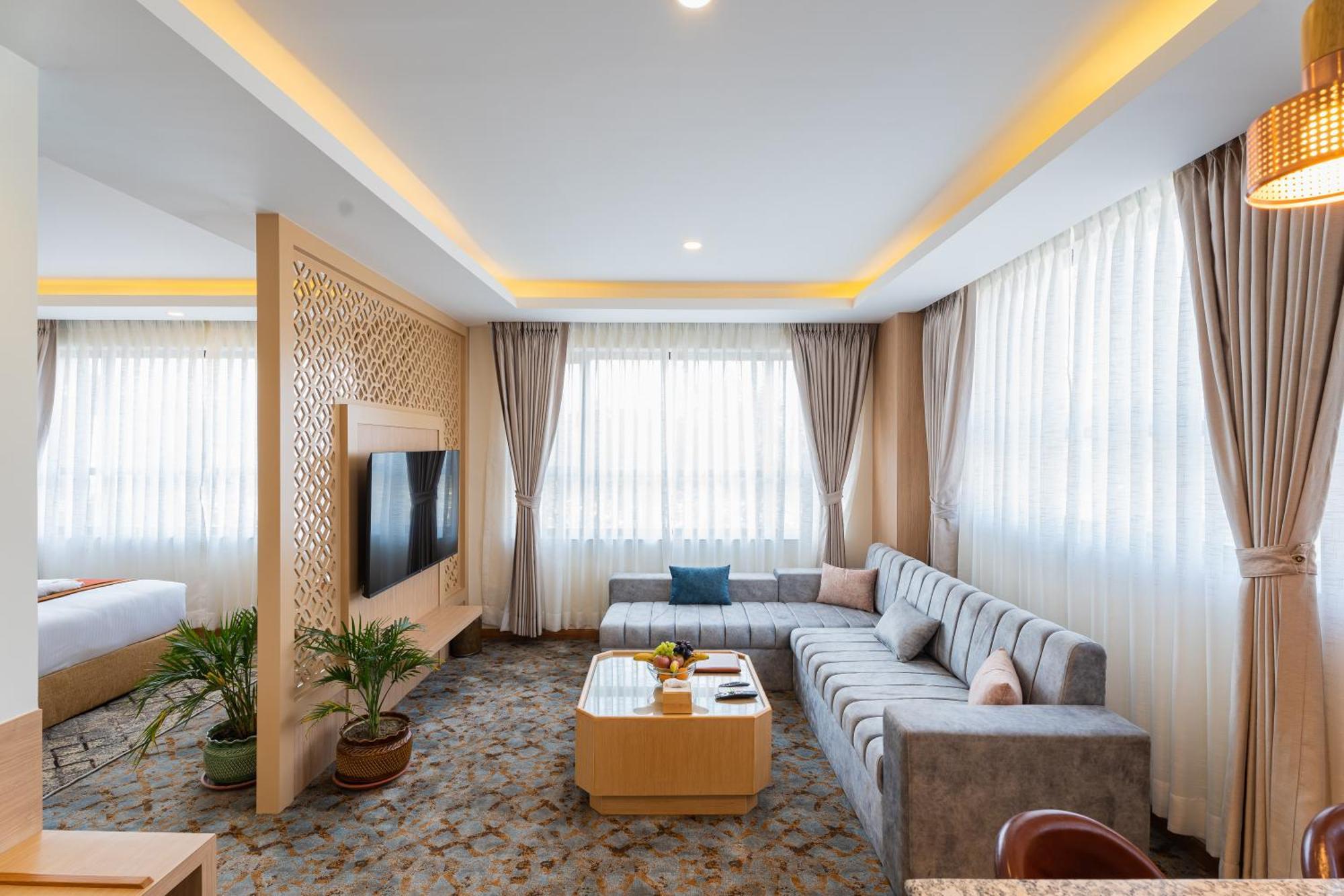 Hotel Crystal Pashupati Kathmandu Esterno foto