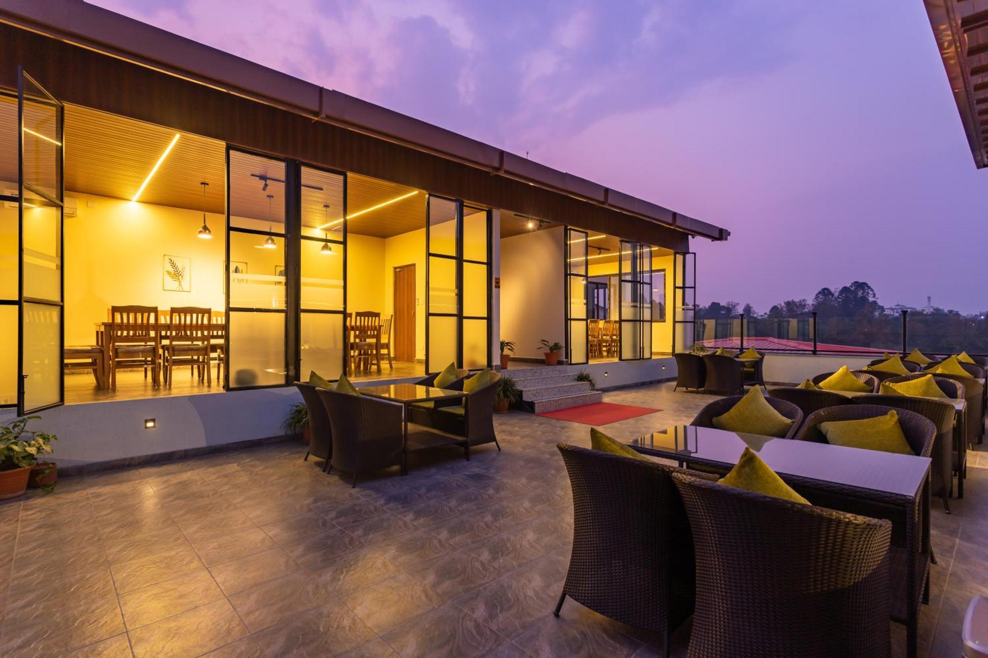 Hotel Crystal Pashupati Kathmandu Esterno foto