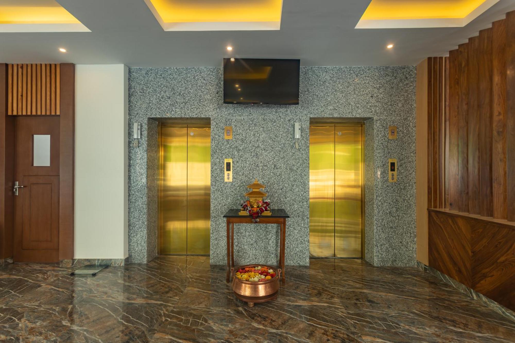 Hotel Crystal Pashupati Kathmandu Esterno foto