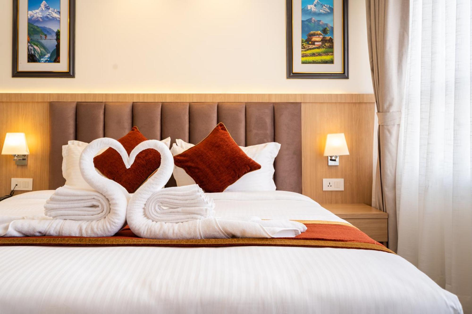 Hotel Crystal Pashupati Kathmandu Esterno foto