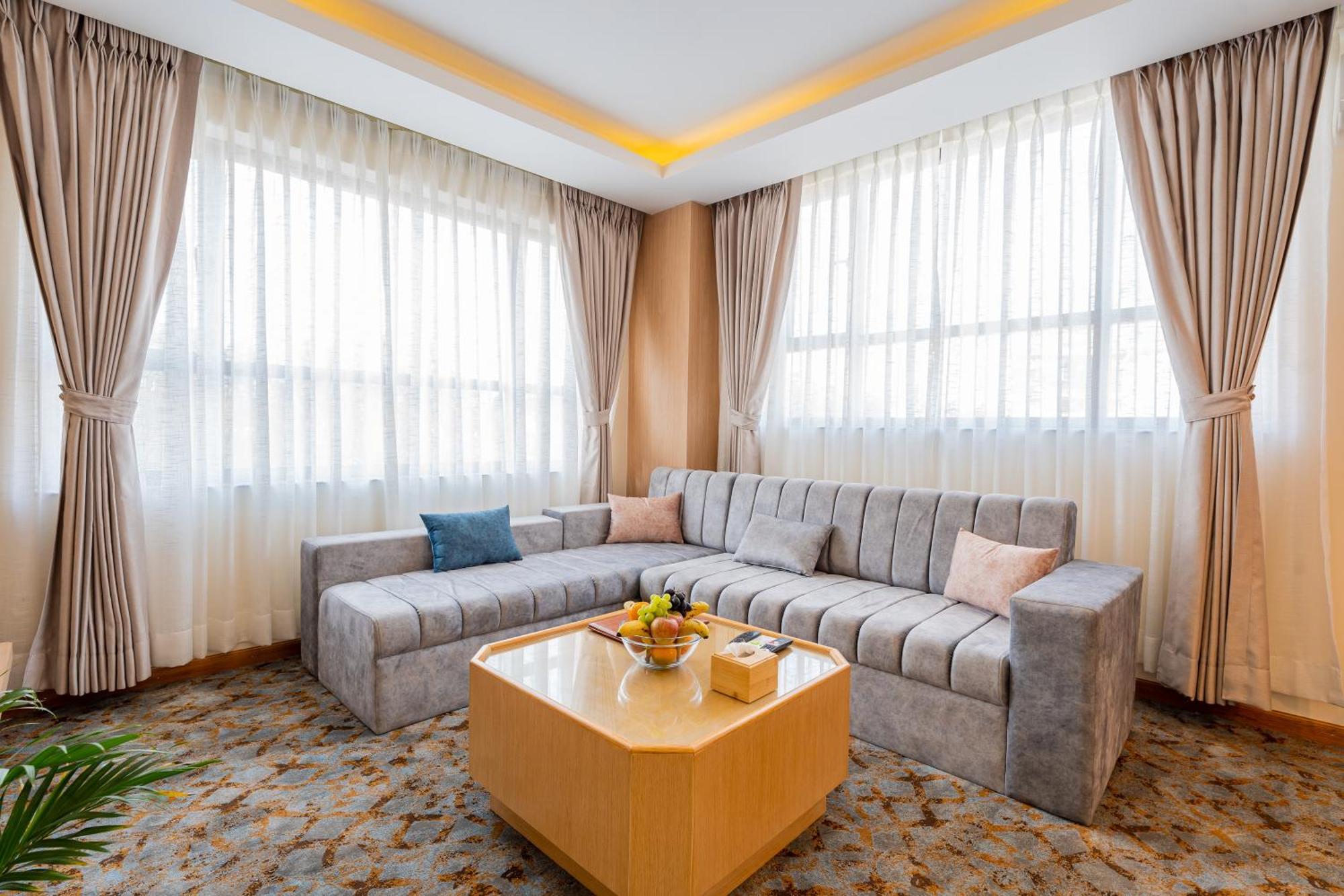 Hotel Crystal Pashupati Kathmandu Esterno foto